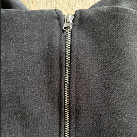 Black Rumored Sweetheart Crop Top, Size M - Picture 5 of 5